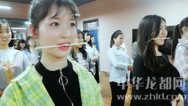 60名省運會(huì )禮儀志愿者集中培訓