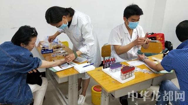 東新區：“家庭醫生”進(jìn)社區 簽約服務(wù)促健康