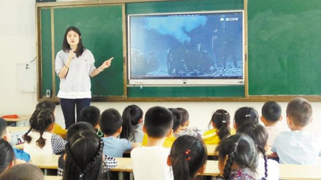 讓愛(ài)國主義精神在學(xué)生心中扎根