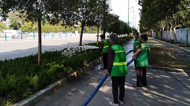 扮靚城市，為國慶增光添彩
